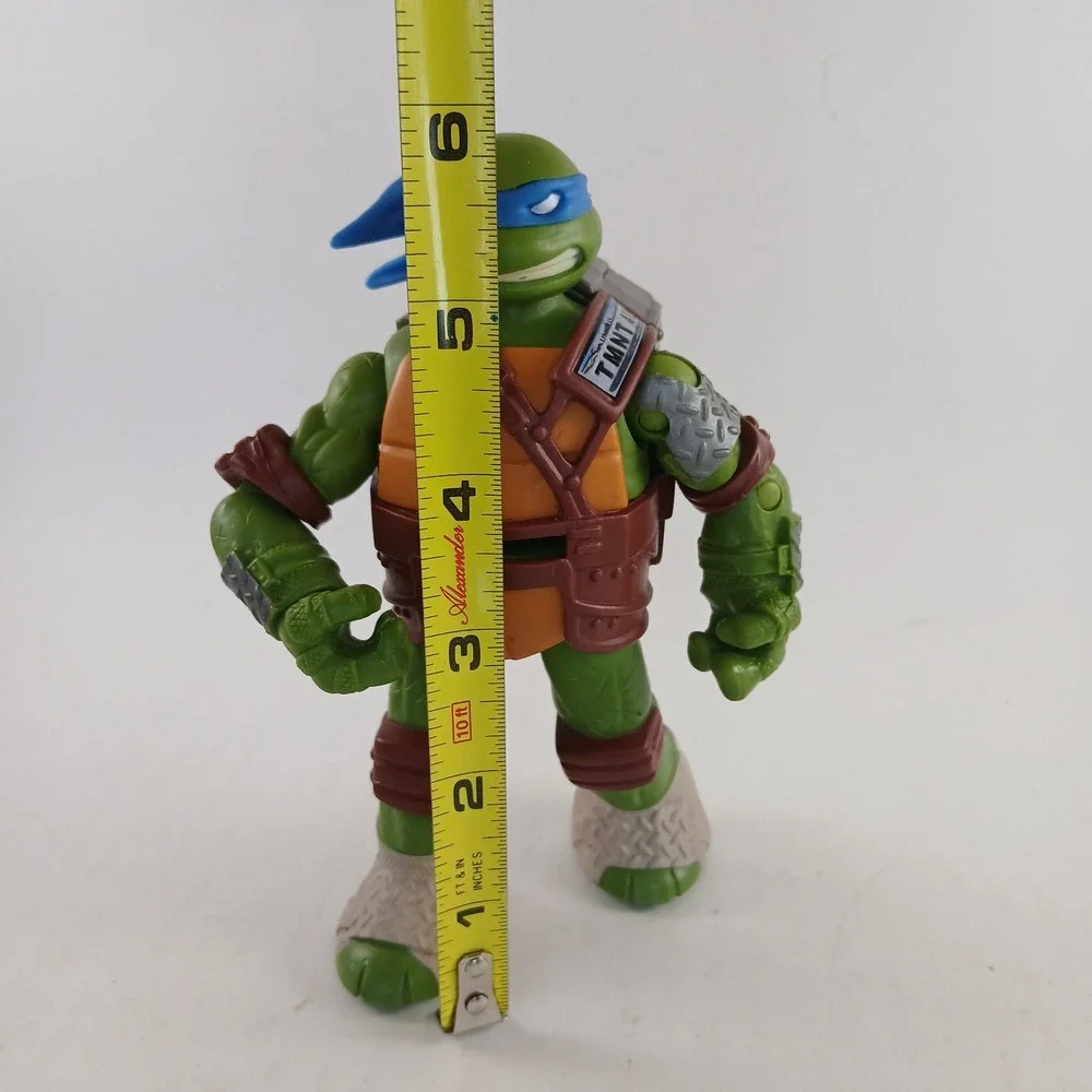 Teenage Mutant Ninja Turtles Leonardo PIZZA FLINGERS Figure 2012 TMNT‎ Leo